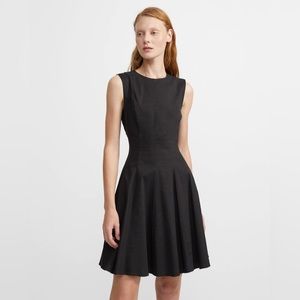 Theory NWT Sleeveless Peplum Dress in good linen size 4 black